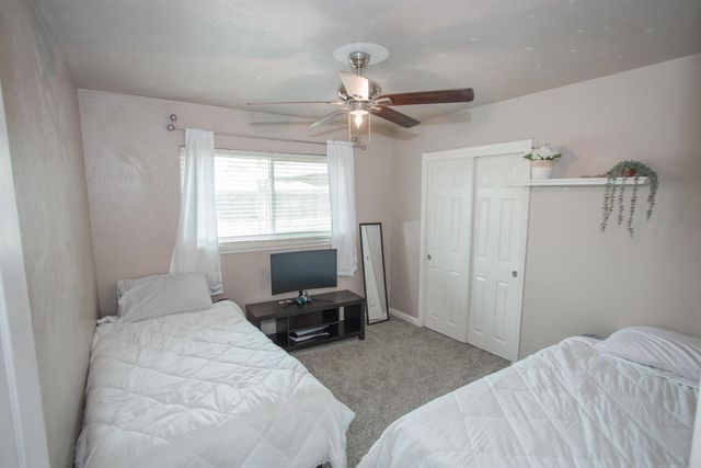 5625 E Tarpey Drive, Fresno, CA 93727