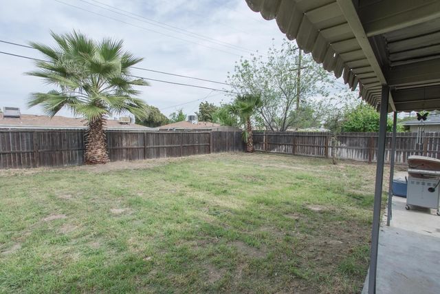 5625 E Tarpey Drive, Fresno, CA 93727