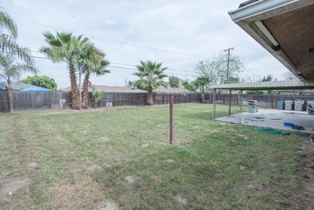 5625 E Tarpey Drive, Fresno, CA 93727