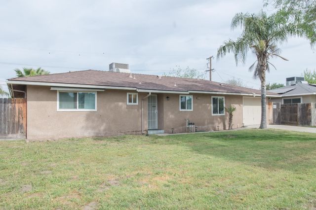 5625 E Tarpey Drive, Fresno, CA 93727