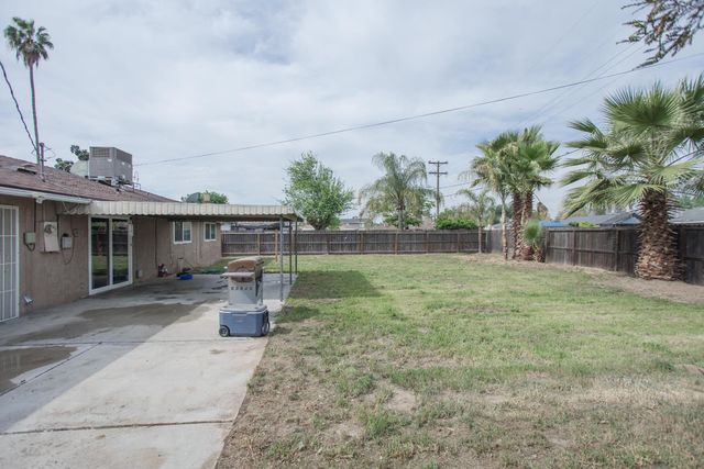 5625 E Tarpey Drive, Fresno, CA 93727