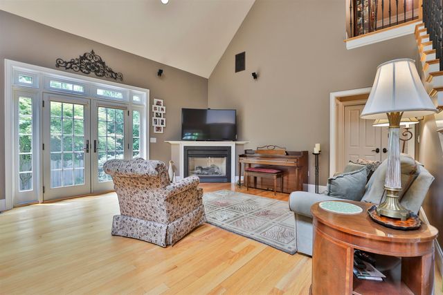 456 North Adams Street, Manchester, NH 03104