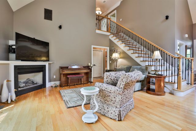 456 North Adams Street, Manchester, NH 03104