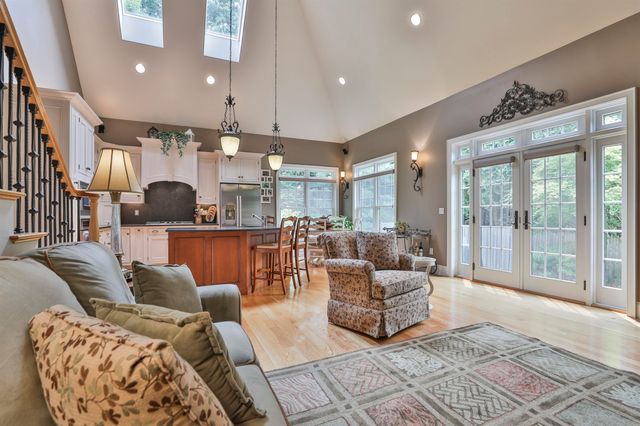 456 North Adams Street, Manchester, NH 03104