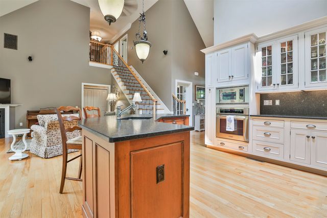 456 North Adams Street, Manchester, NH 03104