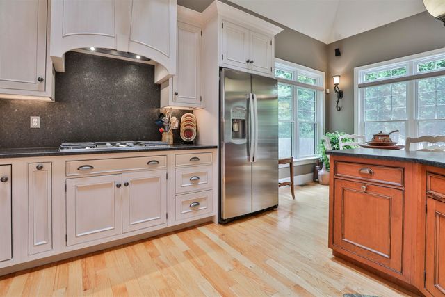 456 North Adams Street, Manchester, NH 03104