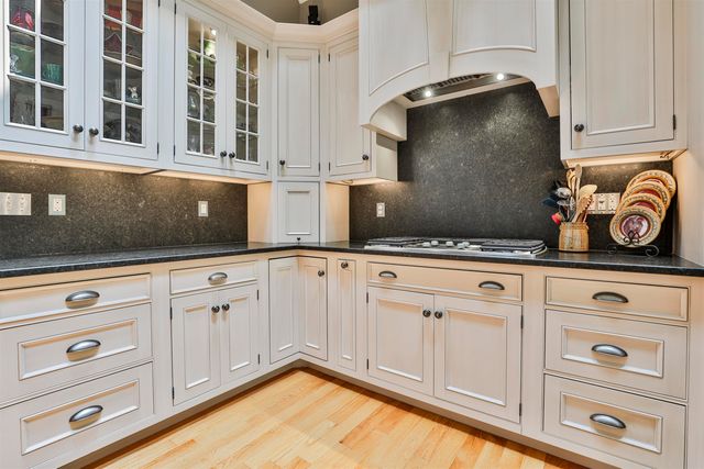 456 North Adams Street, Manchester, NH 03104