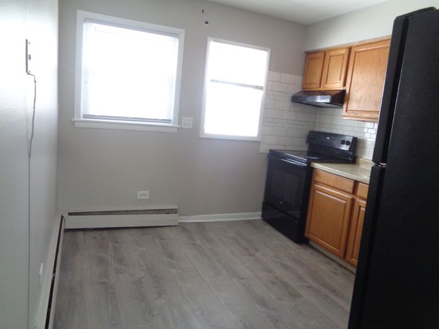 1340 N main Street C19, Wheaton, IL 60187