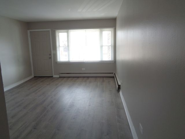 1340 N main Street C19, Wheaton, IL 60187