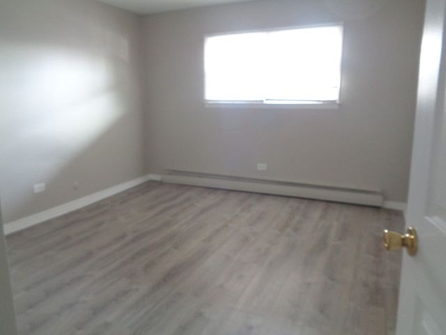 1340 N main Street C19, Wheaton, IL 60187