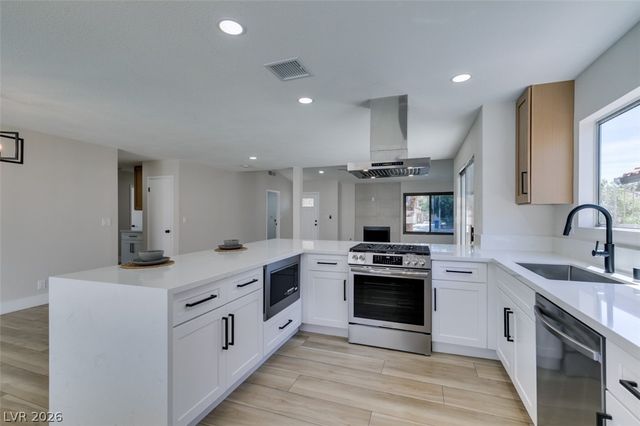 3152 Laurel Avenue, Henderson, NV 89014