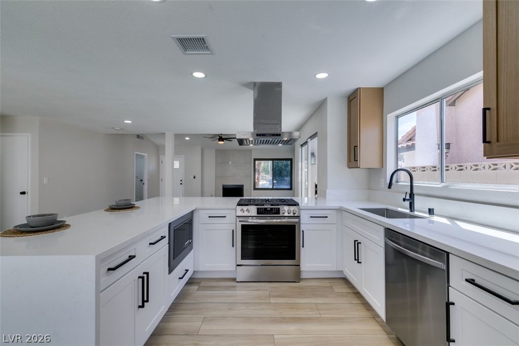 3152 Laurel Avenue, Henderson, NV 89014