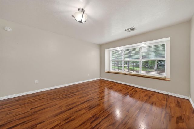 365 County Road 4013, Dayton, TX 77535