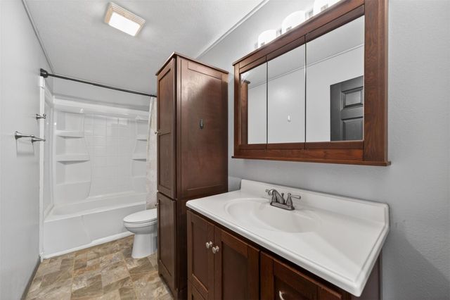 365 County Road 4013, Dayton, TX 77535