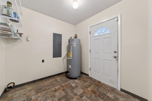 365 County Road 4013, Dayton, TX 77535
