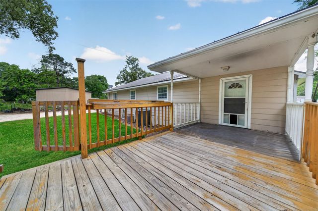 365 County Road 4013, Dayton, TX 77535