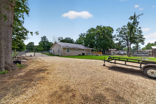 365 County Road 4013, Dayton, TX 77535