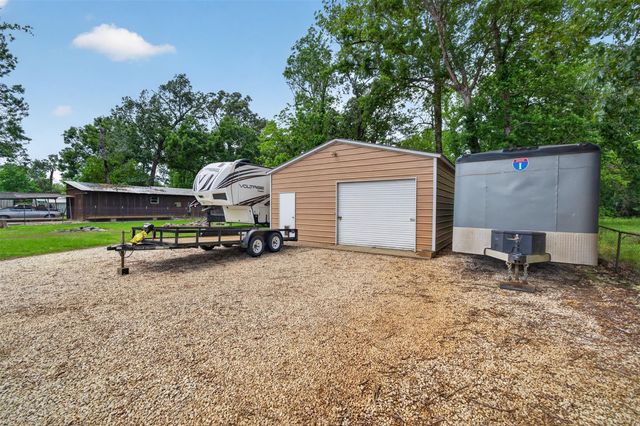 365 County Road 4013, Dayton, TX 77535