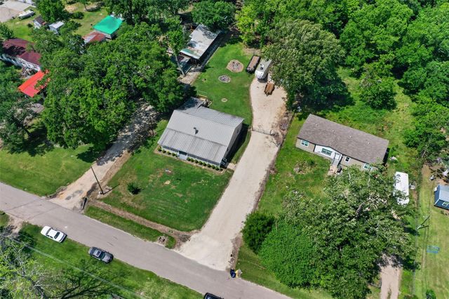 365 County Road 4013, Dayton, TX 77535