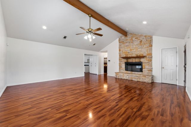 365 County Road 4013, Dayton, TX 77535
