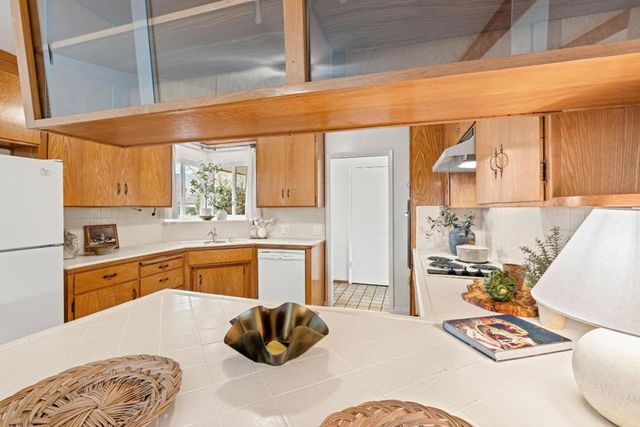 751 W 6th Street, Gilroy, CA 95020