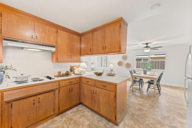 751 W 6th Street, Gilroy, CA 95020