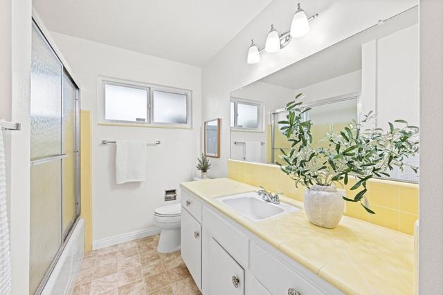 751 W 6th Street, Gilroy, CA 95020