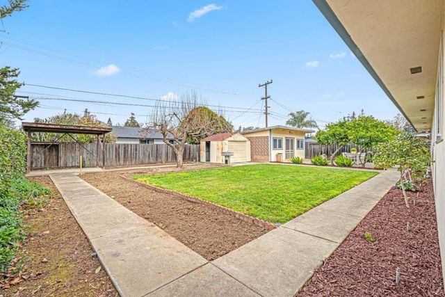 751 W 6th Street, Gilroy, CA 95020