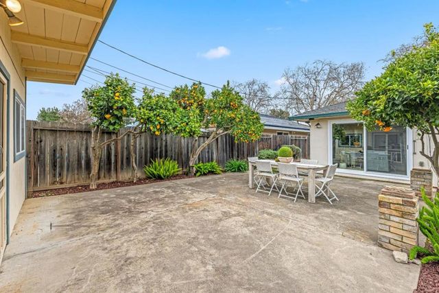 751 W 6th Street, Gilroy, CA 95020