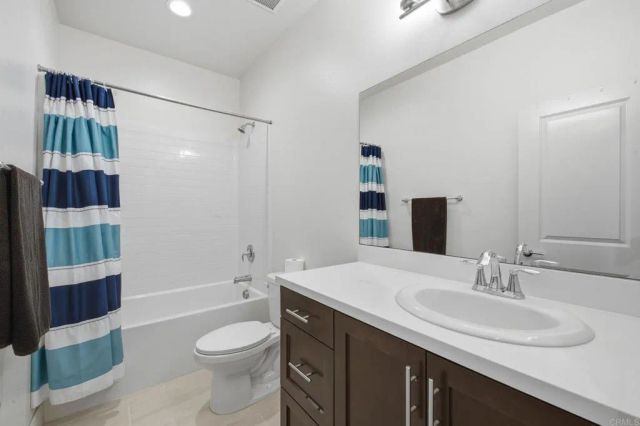 2117 Solara Lane, Vista, CA 92081