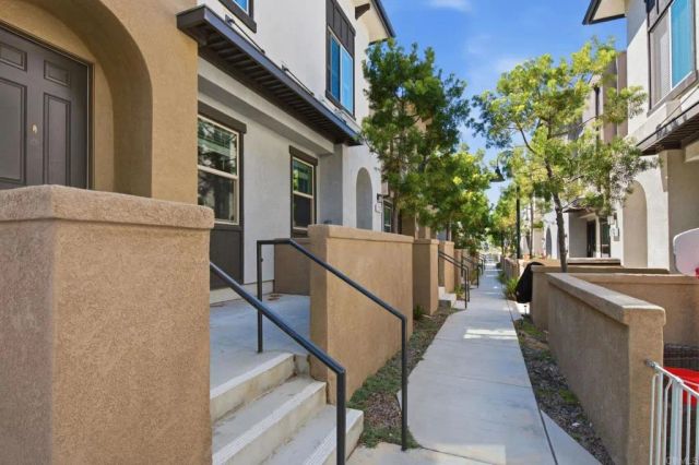 2117 Solara Lane, Vista, CA 92081