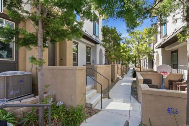 2117 Solara Lane, Vista, CA 92081