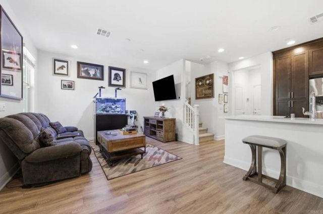 2117 Solara Lane, Vista, CA 92081