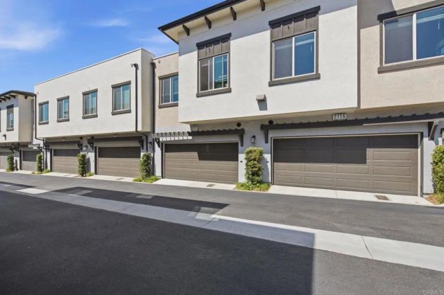 2117 Solara Lane, Vista, CA 92081