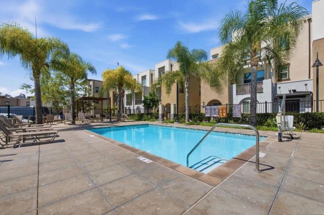 2117 Solara Lane, Vista, CA 92081