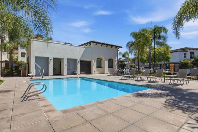 2117 Solara Lane, Vista, CA 92081