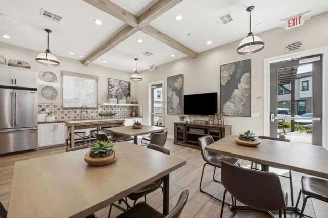 2117 Solara Lane, Vista, CA 92081