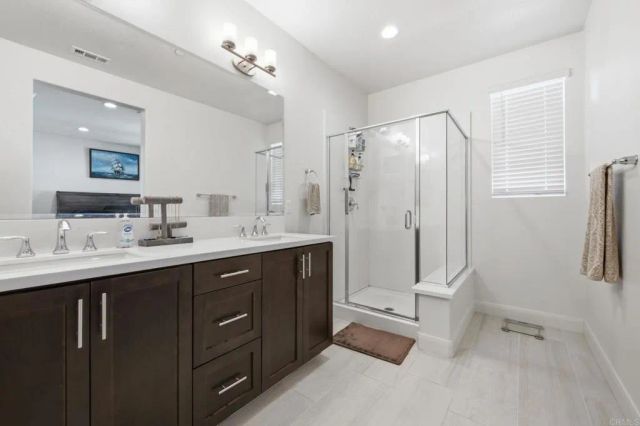 2117 Solara Lane, Vista, CA 92081