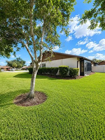 1705 CURRY TRAIL 32, Nokomis, FL 34275