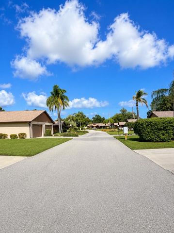1705 CURRY TRAIL 32, Nokomis, FL 34275