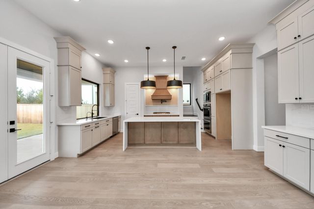 11015 Sandy Pinewoods Trail, Cypress, TX 77433