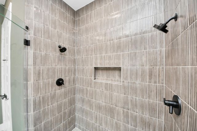 11015 Sandy Pinewoods Trail, Cypress, TX 77433