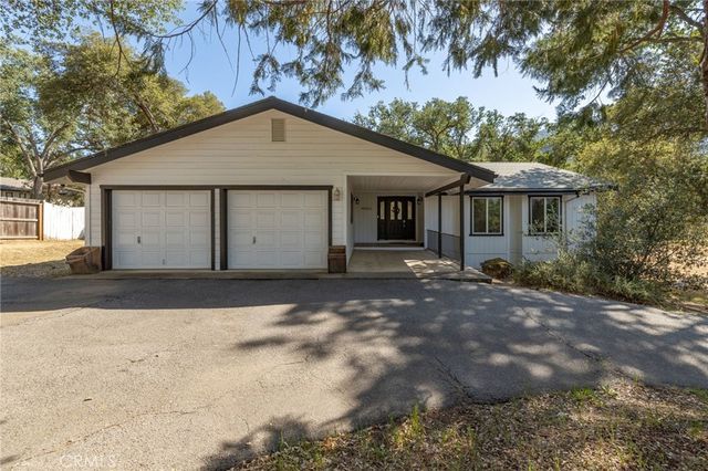 48866 Rock Point Road, Oakhurst, CA 93644