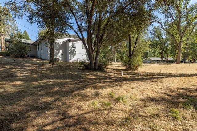 48866 Rock Point Road, Oakhurst, CA 93644
