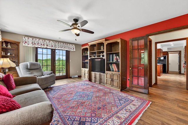 17800 Burlington ROAD, Union Grove, WI 53182