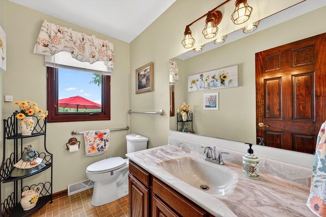 17800 Burlington ROAD, Union Grove, WI 53182