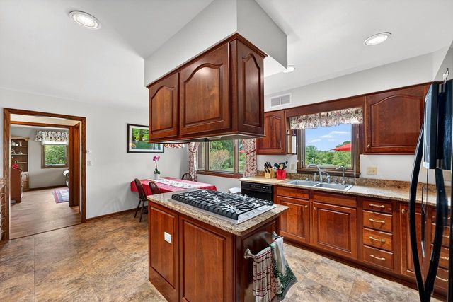 17800 Burlington ROAD, Union Grove, WI 53182