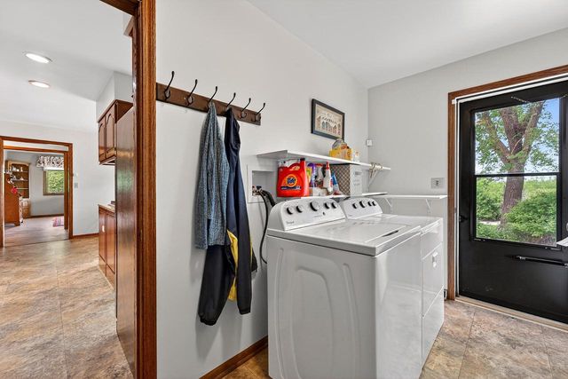 17800 Burlington ROAD, Union Grove, WI 53182