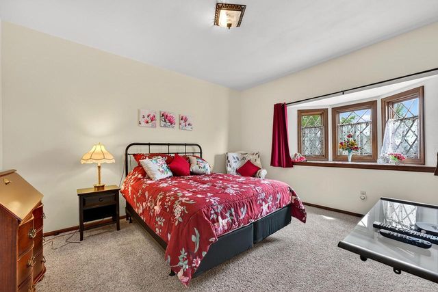 17800 Burlington ROAD, Union Grove, WI 53182