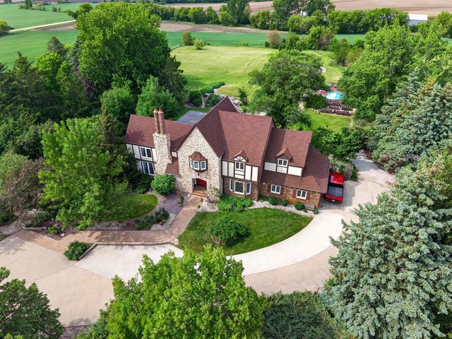 17800 Burlington ROAD, Union Grove, WI 53182